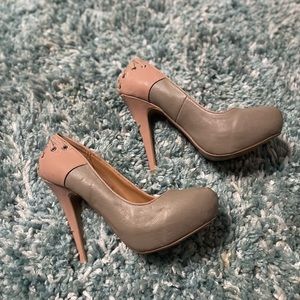 Close toe high heels.